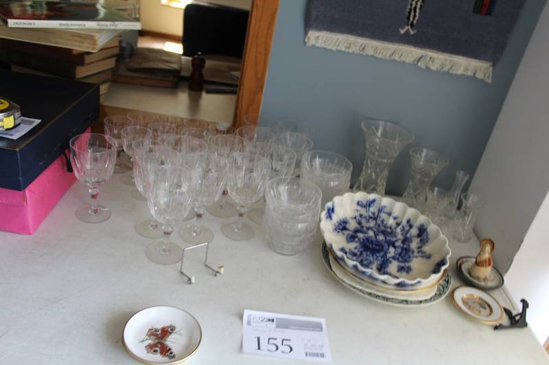 lot 155 image: Glasses, Stemware, Cups, Decorative Plates