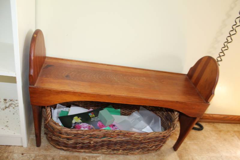 lot 152 image: Wood Bench