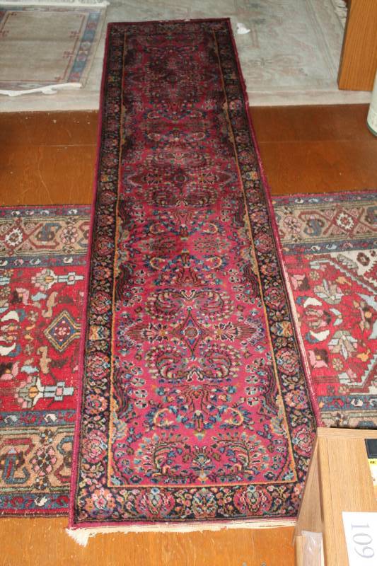 lot 103 image: Entry Rug