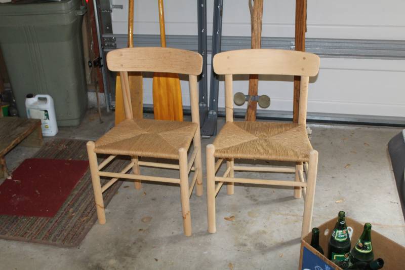 lot 81 image: Lot of (2) A.L. Shaver & Sons, Inc. Ladder Back Wood Chairs with Wicker Seats