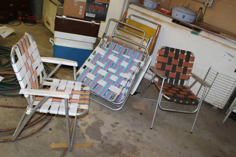 lot 80 image: Lot of (8) Folding Lawn Chairs
