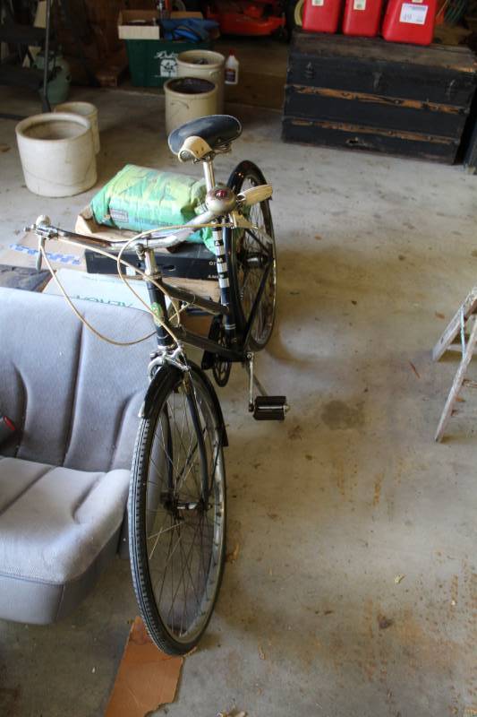 lot 15 image: AMF Hercules Womens  22-inch Road Bike