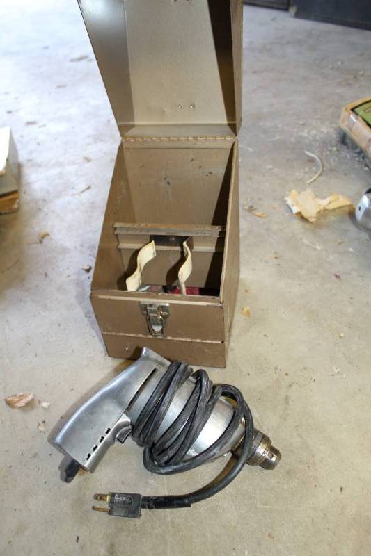 lot 61 image: Craftsman 38in. Industrial Rated Drill
