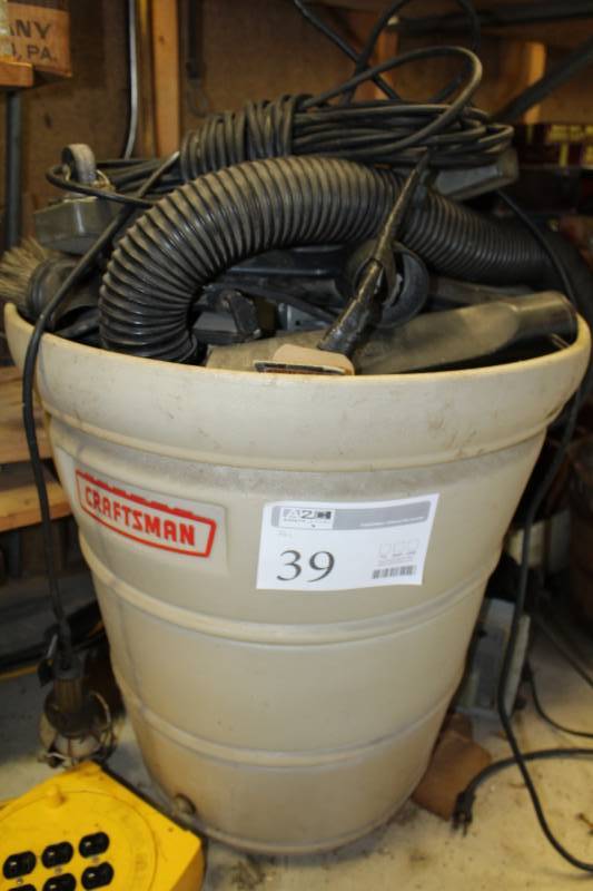 lot 39 image: Craftsman WetDry Vac