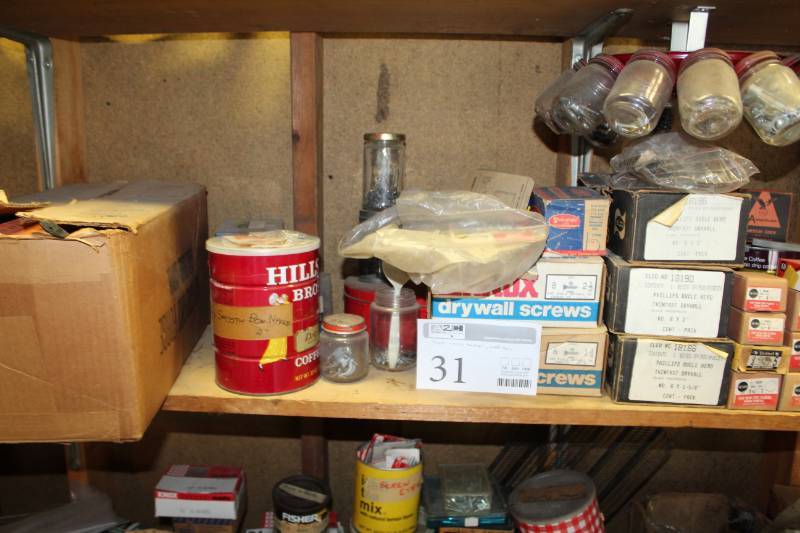 lot 31 image: Hardware, Caulk Guns