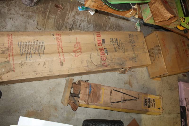 lot 1 image: Roll-Away Folding Trailer Kit