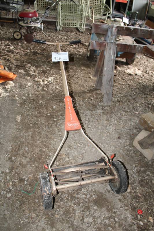 lot 346 image: Scotts Manual Push Mower
