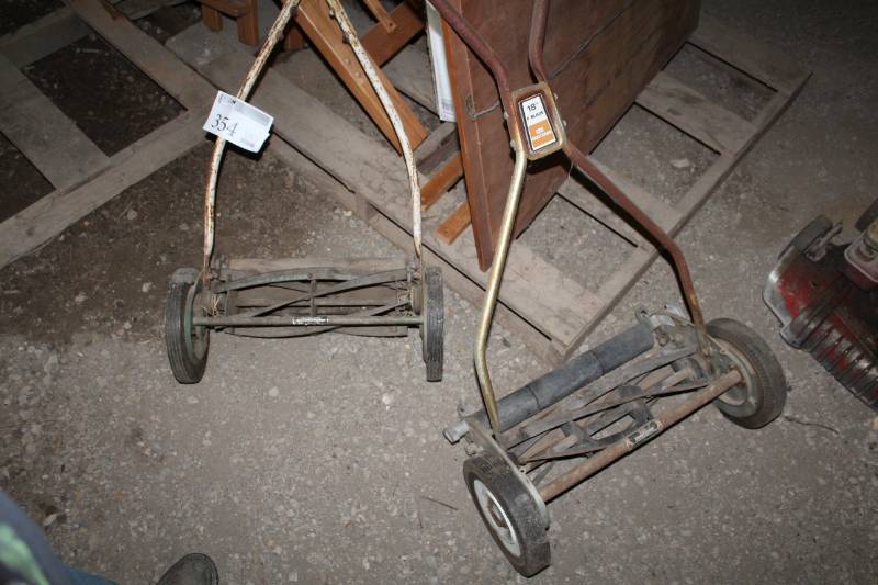 lot 354 image: Lot of (2) Sears Craftsman 18in. 5-Blade Manual Push Lawn Mowers