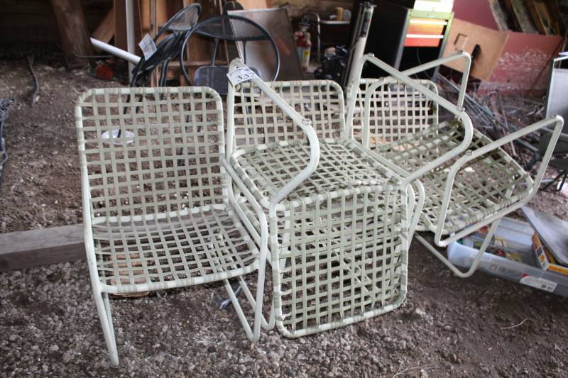 lot 332 image: Lot of (5) Metal Patio Chairs