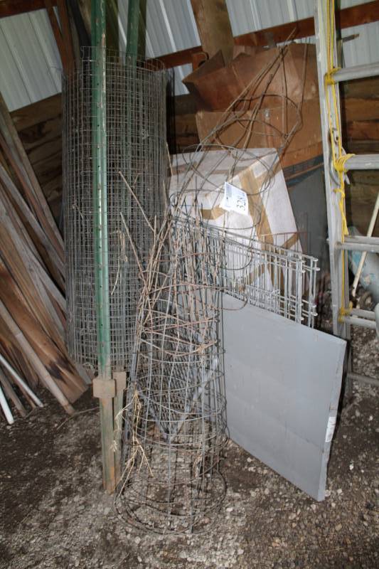 lot 328 image: Tomato Cages, Wire Fencing