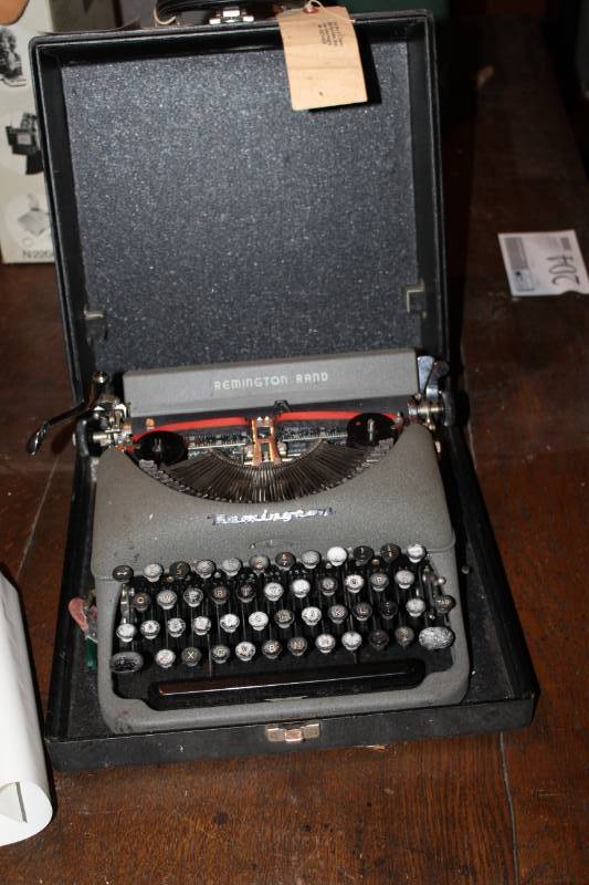 lot 214 image: Remington Manual Typewriter with Case