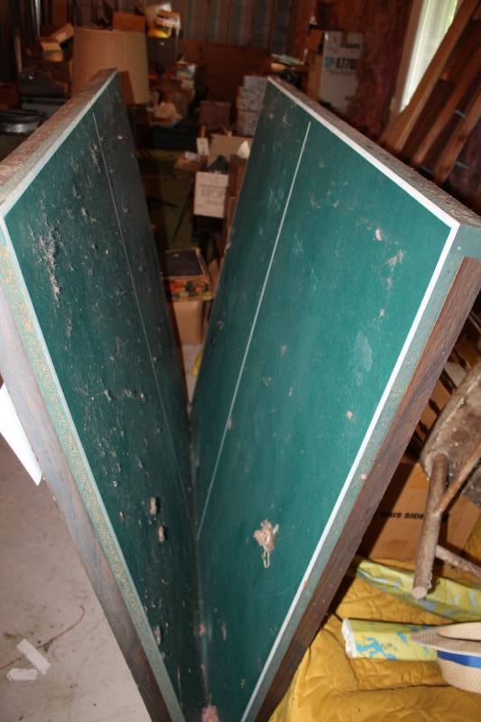 lot 251 image: Folding Ping Pong Table Tennis Table