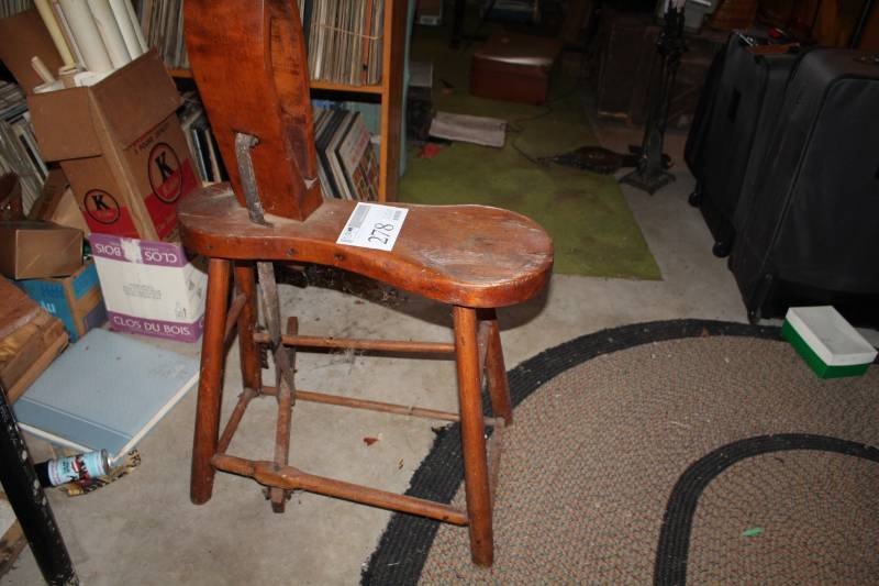 lot 278 image: Wood Horse Saddle Stand