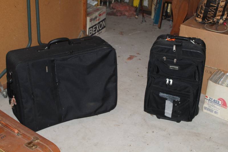 lot 234 image: Lot of (2) Delsy,Skymaster Rolling Suitcases