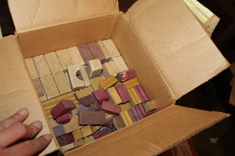 lot 275 image: Antique Stone Blocks