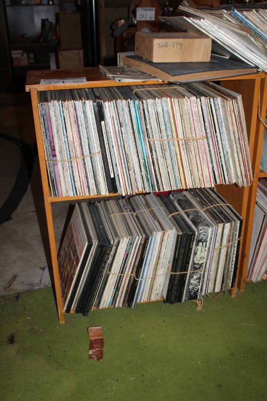 lot 298 image: Bookshelf with 2-Shelves