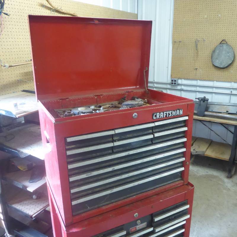 lot 35 image: 60 x 27 Craftsman Rolling Tool Chest