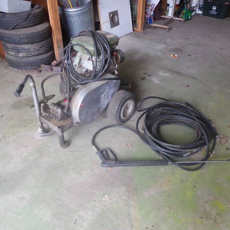lot 39 image: Landa Gas Powered Pressure Washer