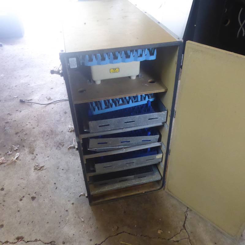 lot 64 image: Sportsman Egg Incubator