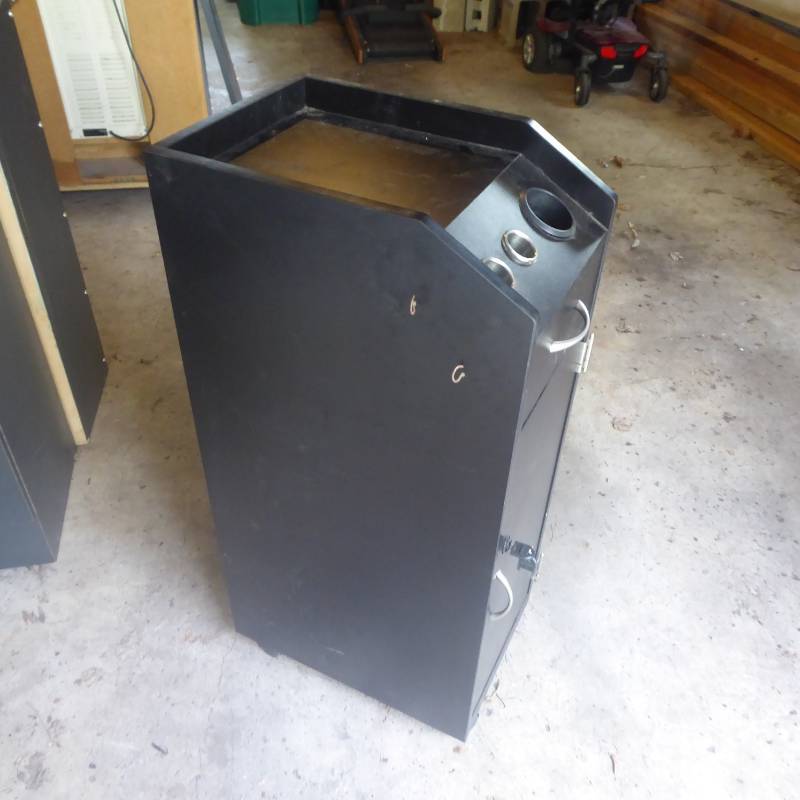 lot 69 image: Rolling Stylist Cart & Cabinet
