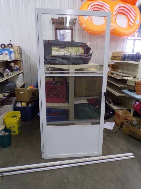lot 23 image: 36 Storm Door