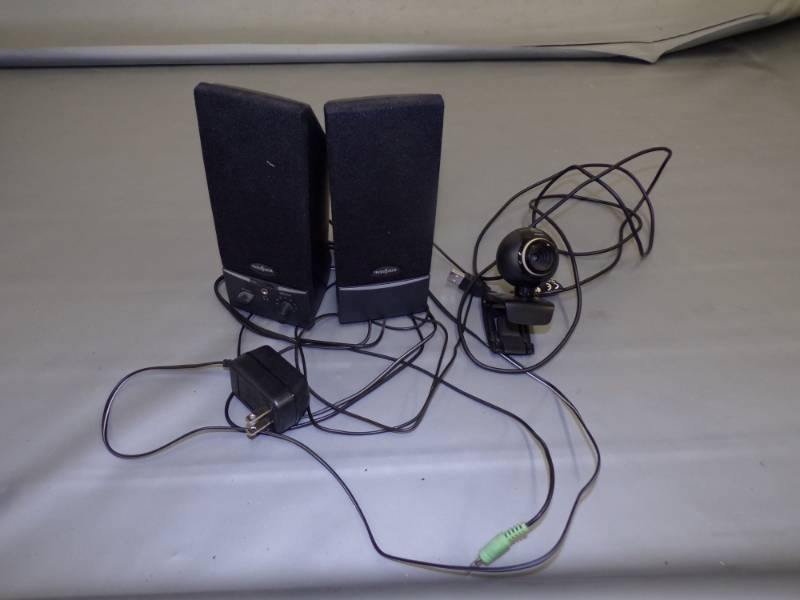 lot 31 image: Computer Speakers and Camera