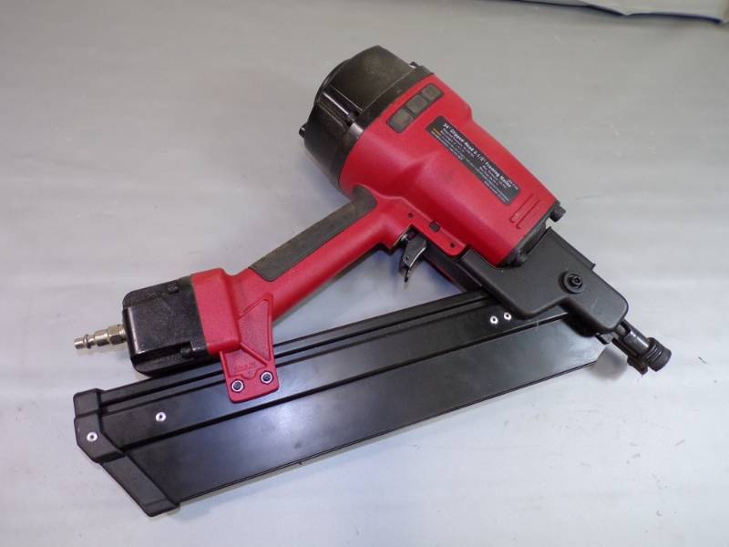 lot 41 image: Air Framing Nailer
