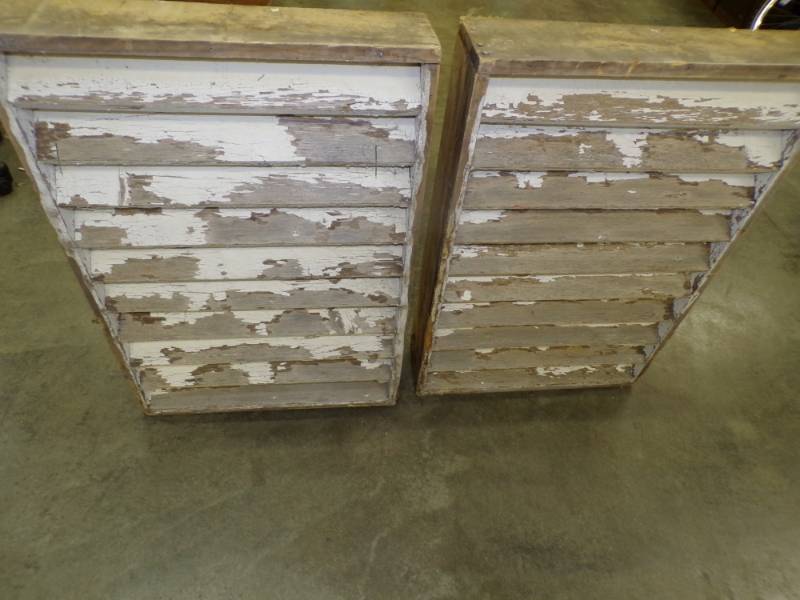 lot 52 image: Pair of Vintage Barn Louvers 22 x 31