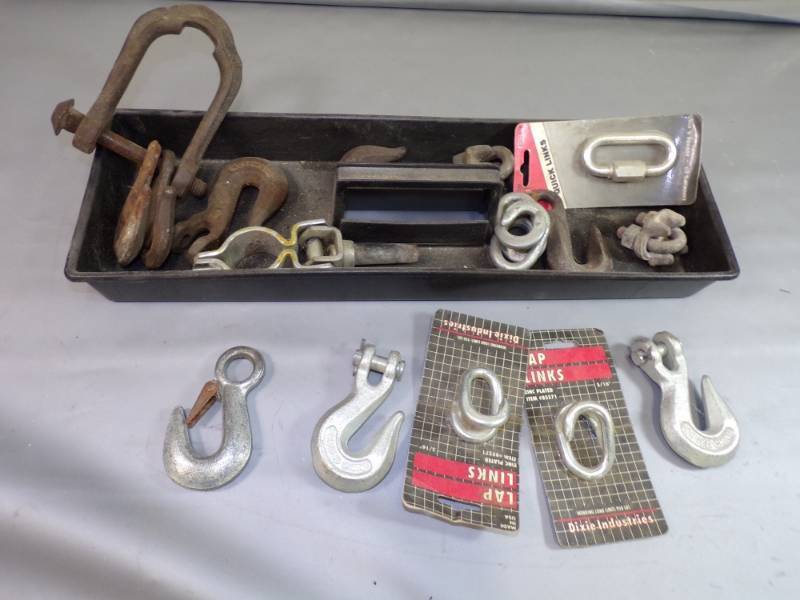 lot 62 image: Mix lot of hooks with tool tray