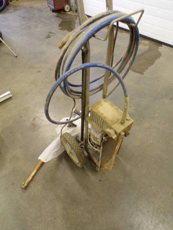 lot 89 image: Airless Paint Sprayer