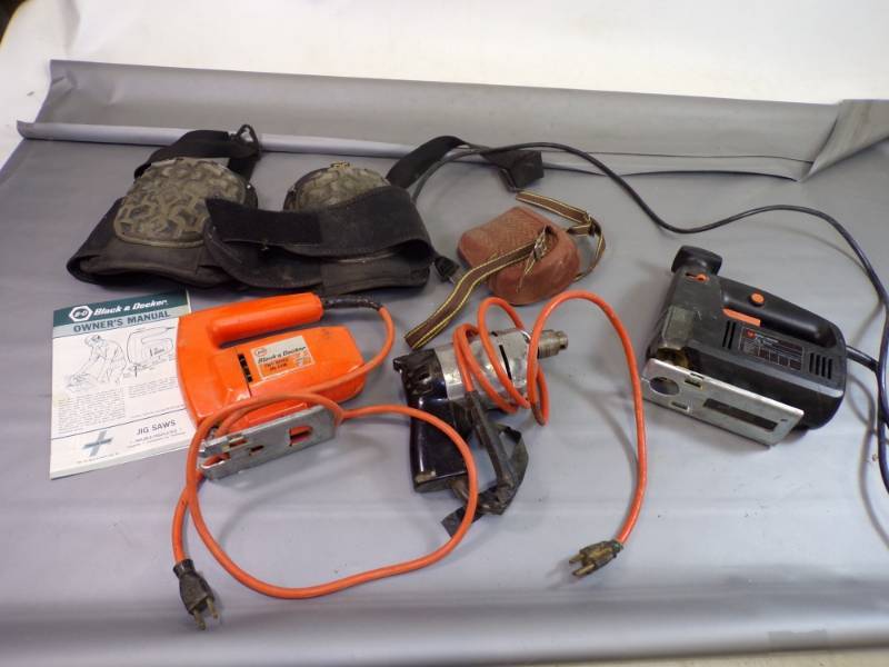 lot 95 image: Pair of Jig saws, Drill and pair of Knee pads