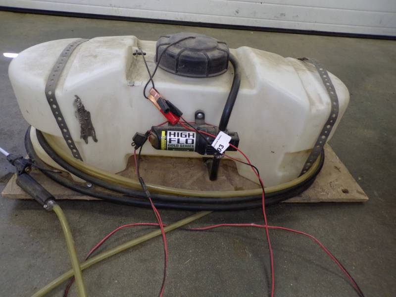 lot 103 image: 12V Garden Sprayer with Pump