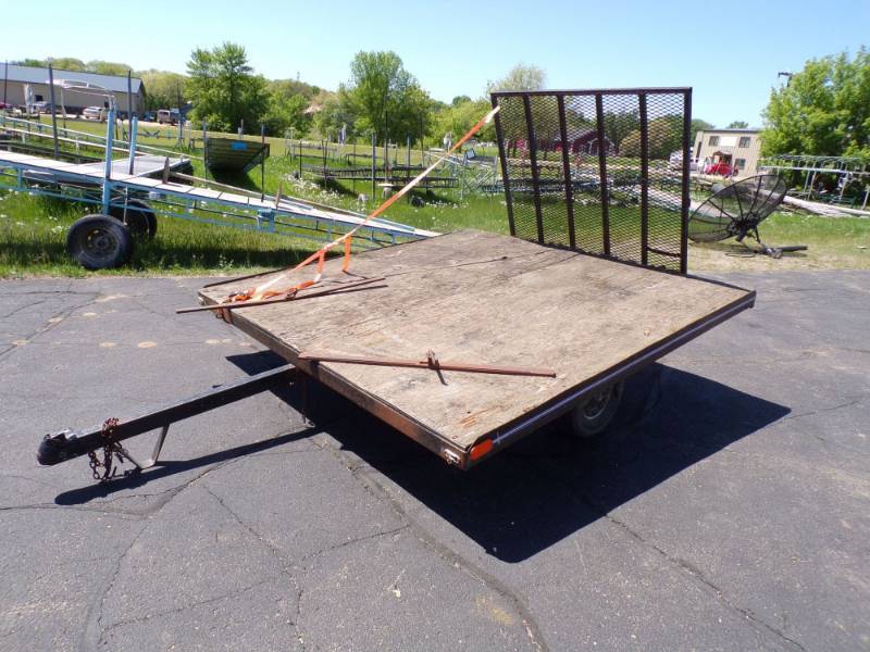 lot 15 image: 8 x 8 Trailer with fold down ramp