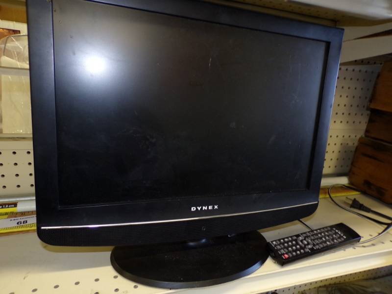 lot 109 image: 19 Flat Screen TV with Remote