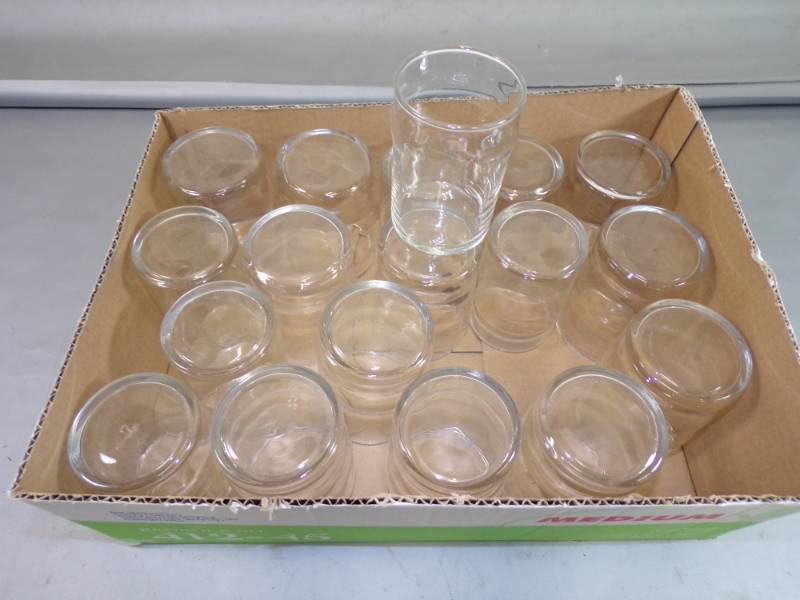 lot 115 image: 18 Drinking Glasses