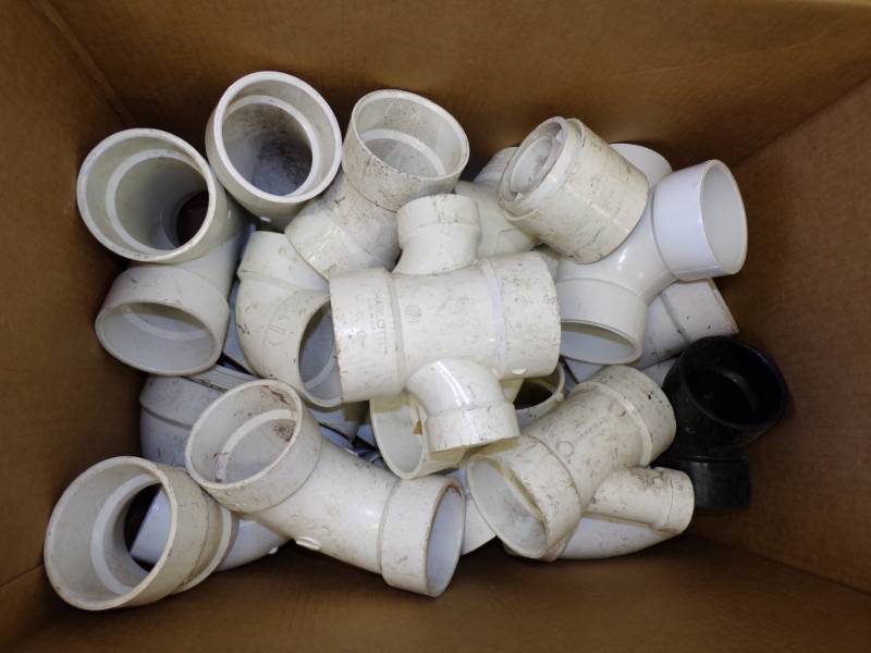 lot 123 image: Large Lot of PVC Fittings