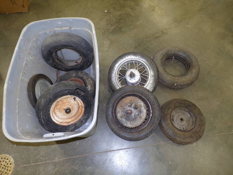 lot 170 image: Assorted Wheels and Tote