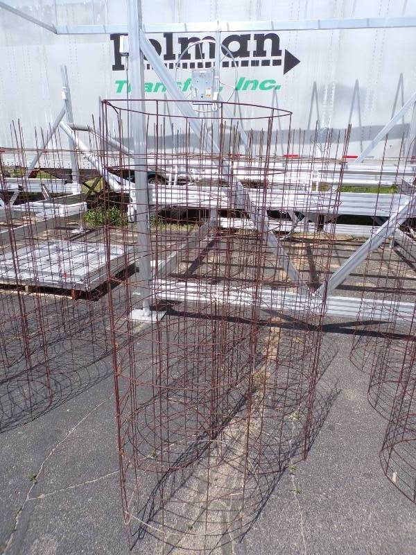 lot 175 image: 7 Heavy Duty Tomato Cages 20 x 54