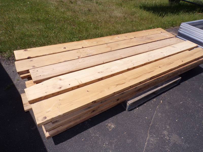 lot 180 image: Assorted Lumber 25 - 2x8