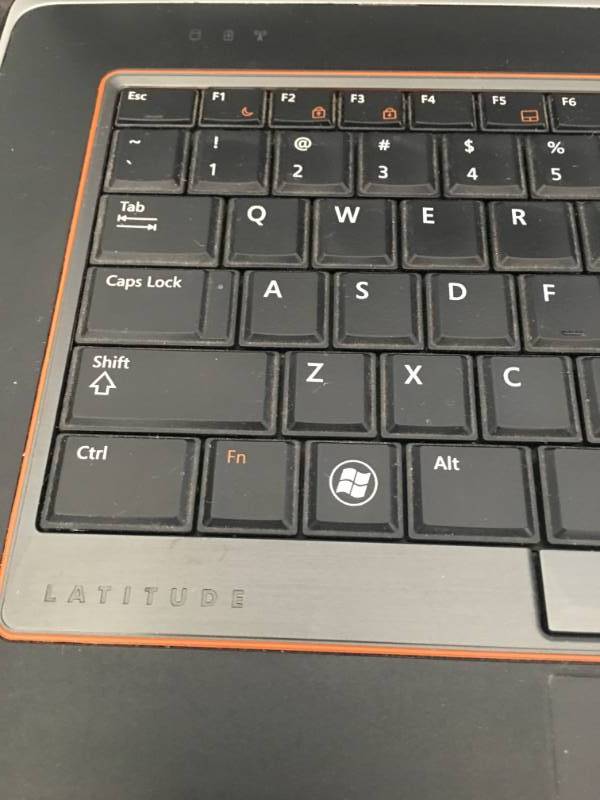 lot 28 image: DELL LATITUDE LAPTOP E6420