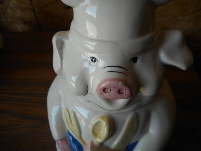 lot 10 image: Cookie Jar