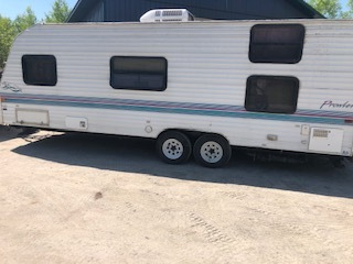 lot 5 image: 1997 24 Prowler Travel Trailer