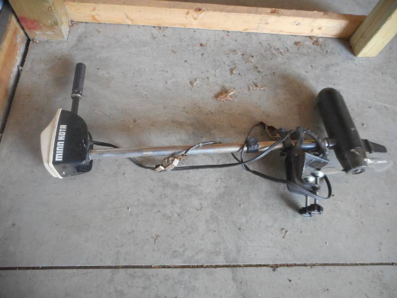 lot 8 image: Minn Kota Trolling Motor