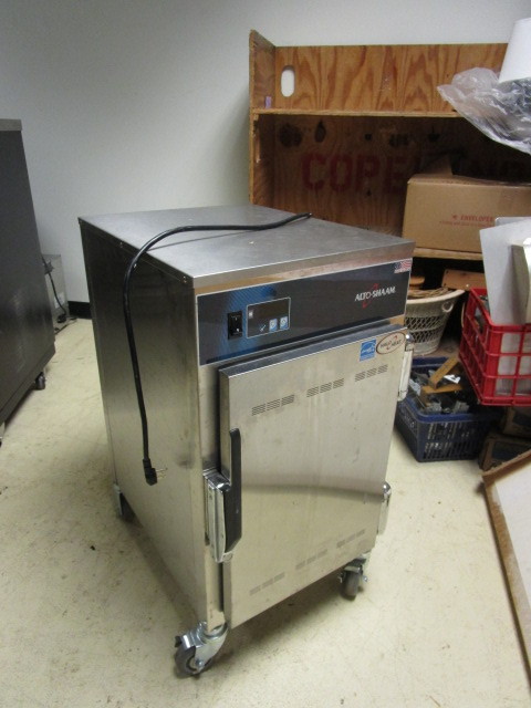 ALTO-SHAAM MOBILE HOT HOLDING CABINET