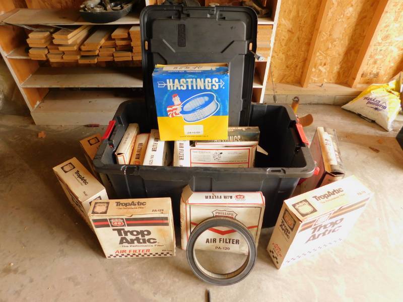 lot 18 image: New Air Filters With Tote