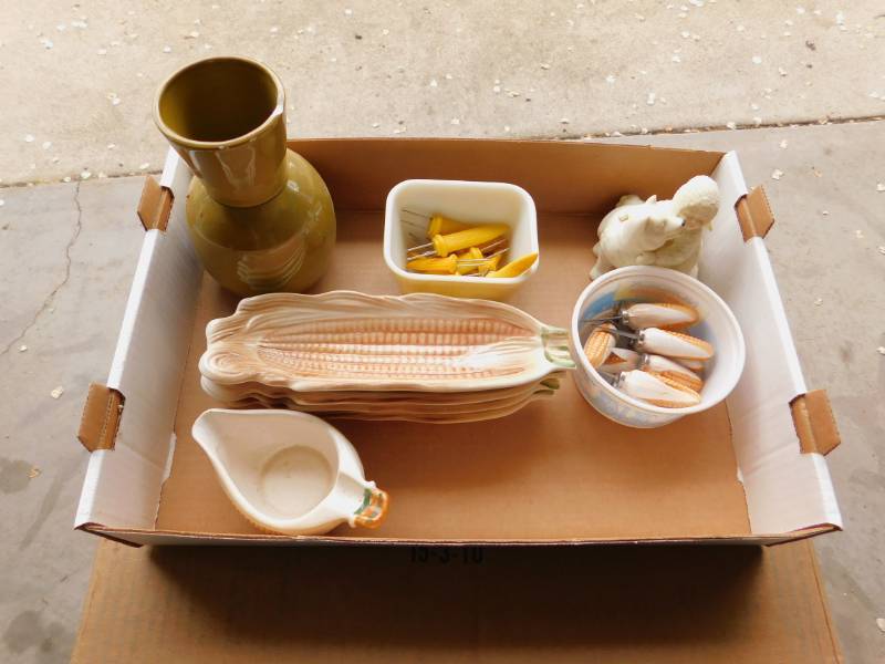 lot 28 image: Lot Of Misc. Items