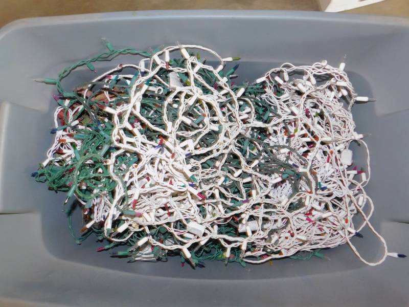 lot 44 image: Large Tote of Christmas Lights