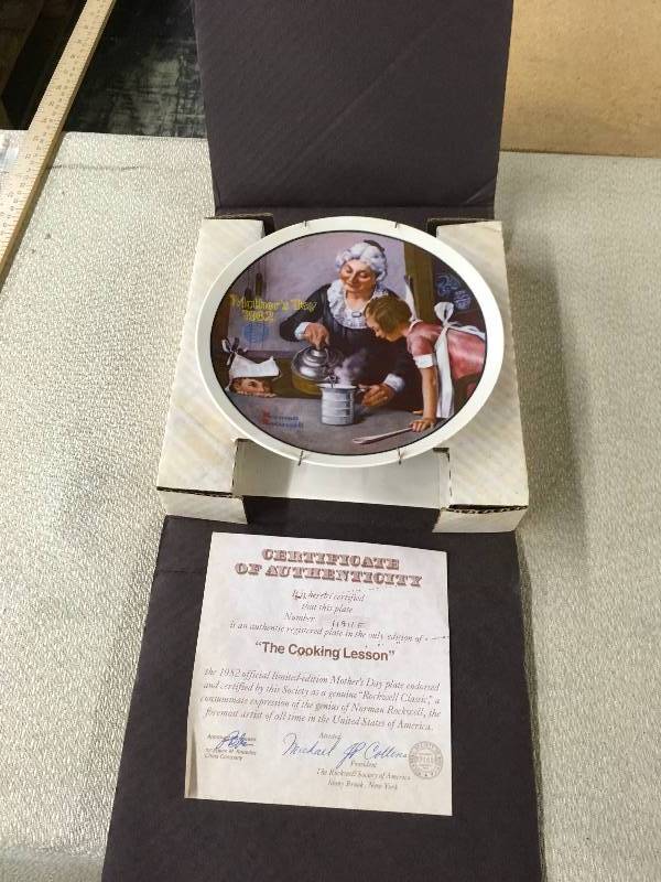 lot 209 image: Norman Rockwell The Cooking Lesson China Plate