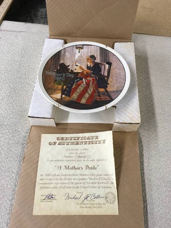 lot 211 image: Norman Rockwell A Mothers Pride China Plate