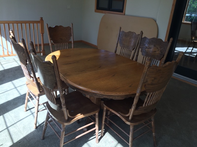 Oak Dining Table & 6 Chairs